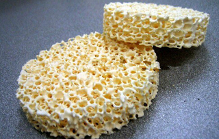 Zirconia Ceramic Foam Filter Heat Resistant 1900 Centigrade for Steel Iron Casting Industry